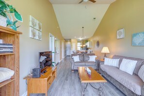 Living Room | Keyless Entry | Smart TV | Sleeper Sofa | Open Floor Plan