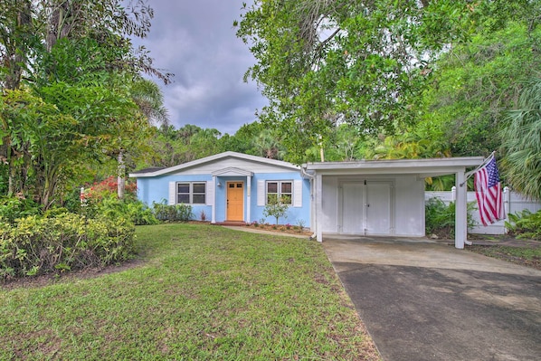 Vero Beach Vacation Rental | 3BR | 2BA | Step-Free Access | 1,100 Sq Ft