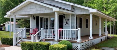 Waccamaw Cottage w/Walk-around