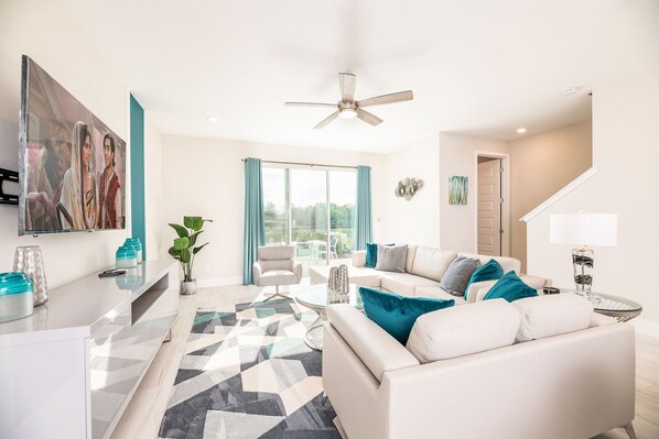 [amenities:living-room:2] Living Room