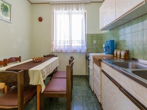 Kitchen area