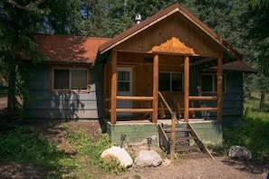 Back-Cabin-e1574814281177