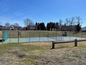 Tennis Courts walking distance