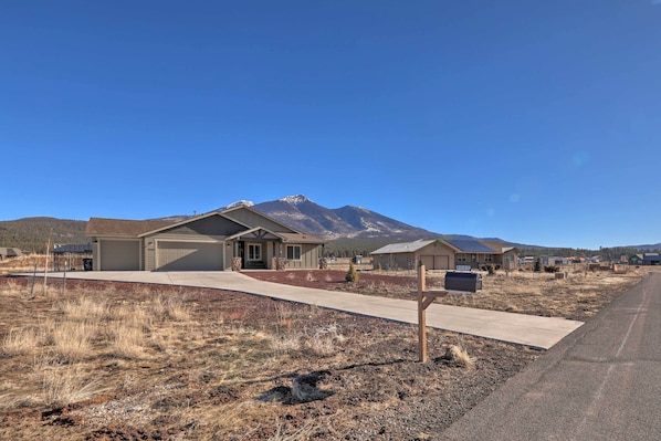 Flagstaff Vacation Rental | 4BR | 2BA | 1,900 Sq Ft | Step-Free Access