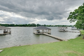 Private Dock | Lake Bob Sandlin Access