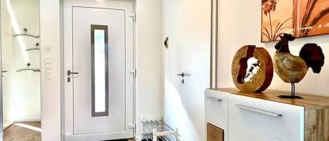 Ferienhaus mit 106qm, 3 Schlafzimmern, max. 7 Personen-Eingangsbereich