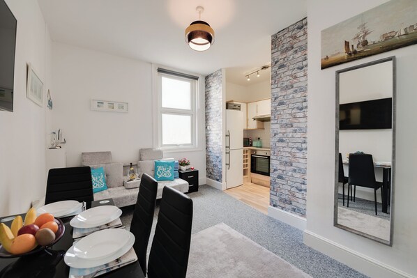 Chic Living Space: Relax in style with modern decor and inviting views, perfect for unwinding!