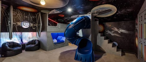 Star Wars theme room with four Full-size sleeping pods