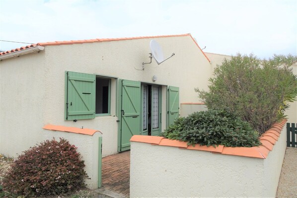 Holiday Home Exterior [summer]