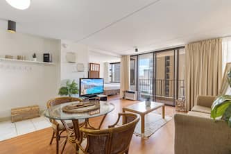 Experience Luxury at Waikiki Banyan; FREE Parking