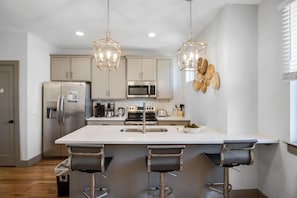 The National-009-022-Interior5-MLS_Size