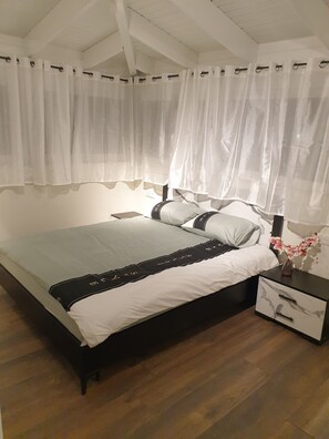 Bed room 1