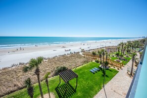 Amazing Direct Oceanfront View from Balcony!