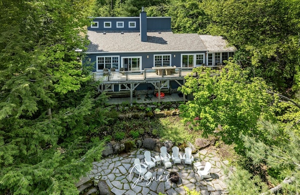 Watercolours, Patio, Fire Pit &amp; Seating - Lake Side