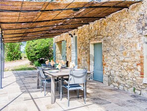 Table, Meubles, Plante, Bleu Azur, Bois, Chaise, Ombre, Arbre, Mur, Porte