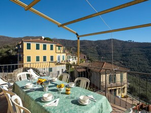 Sky, Cloud, Food, Plant, Tableware, Table, Window, Mountain, Fruit, Wood