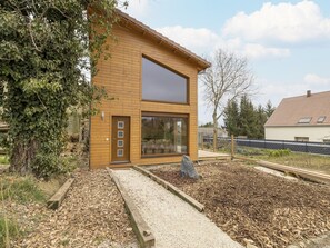 Außenseite Ferienhaus [Sommer]