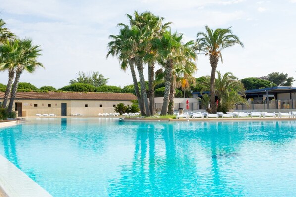 Holiday Home Swimming Pool