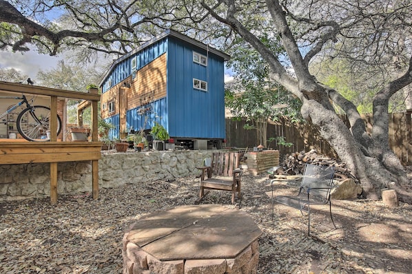 San Antonio Vacation Rental | Studio | 1BA | 200 Sq Ft | 1 Step Required