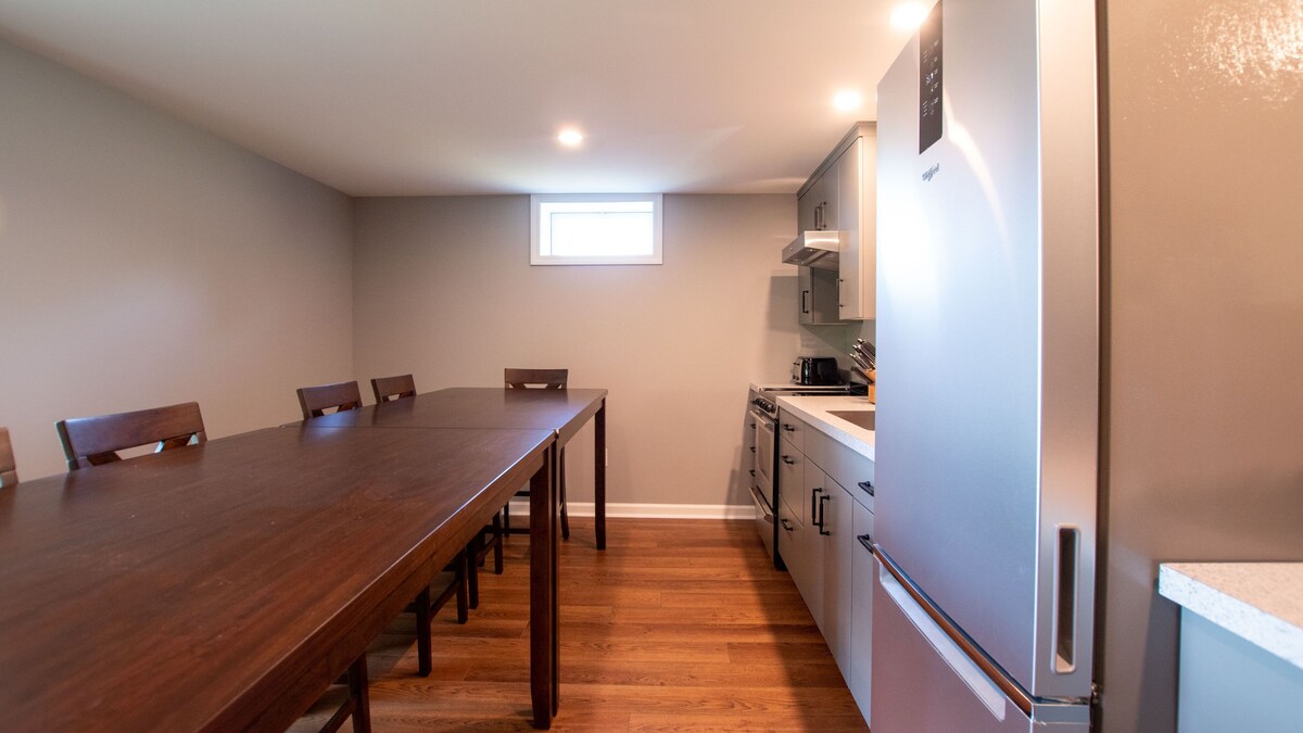Lakeside Station: “Luxury, Lakeside Home – Close to Ithaca”