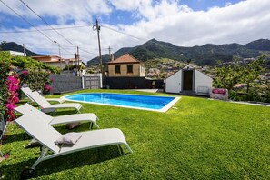 Pool. garden and pool