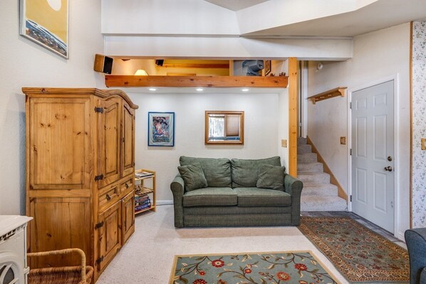 Living Room, Furniture, Indoors, Home Decor, Couch