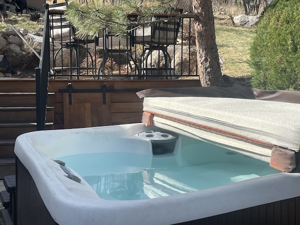 Bain à remous extérieur