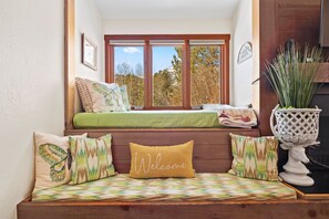 Living Room Window Bay Daybed