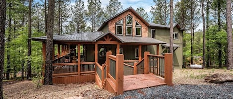 Cabin nestled in over 100 year old pine trees for the best views.