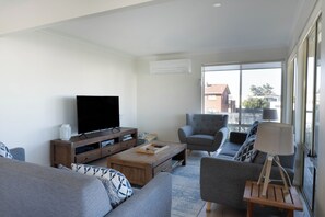 Upstairs Lounge 
