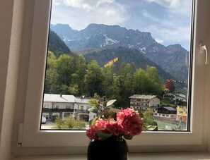 Ferienwohnung Untersbergblick mit Balkon und Bergblick