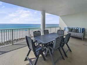 Ocean Ritz 501 | Outdoor Sitting Area