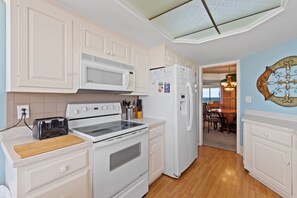 Test out your cooking skills in this fully stocked kitchen.