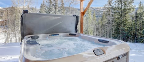 Relax in 6 Person Hot Tub