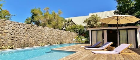 Villa avec piscine et jacuzzi à quelques pas de la plage de Boucan