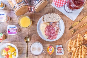 Breakfast buffet