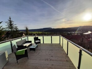 Panoramablick ins Werratal vom Balkon