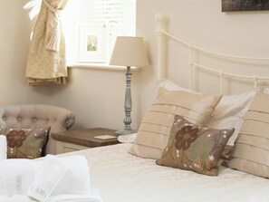 Double bedroom | Archways - Loand House Court, Wrelton, near Pickering