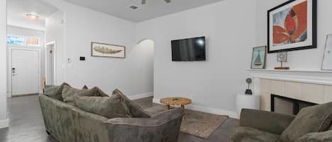 Comfortable Living Room w/Smart TV