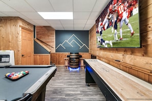 Game Room - has gas wall heater for those chilly days/nights