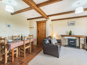 Open plan living space | Bay View - Coastal Cottages, Saundersfoot