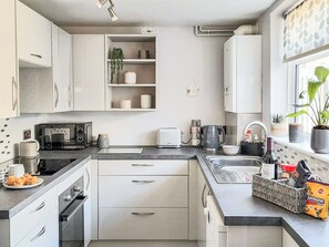 Kitchen | Driftwood Cottage, Gorleston-on-Sea