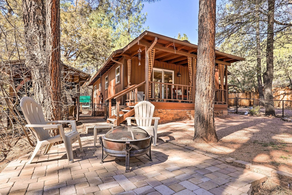 Cozy Cabin Near Trailhead