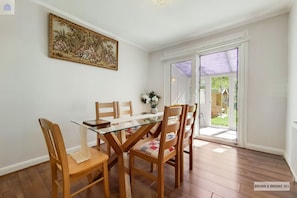 Living room (2)