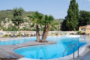 Holiday Home Swimming Pool