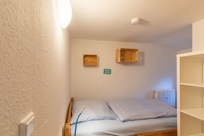 2. Schlafzimmer mit Einzelbett