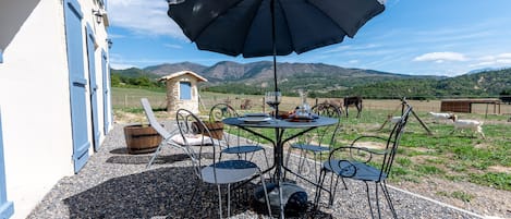 terrasse gîte la bigue