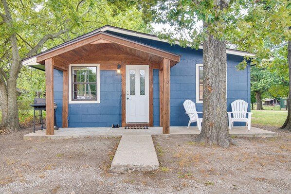 Disney Vacation Rental | 3BR | 1BA | 1,200 Sq Ft | 1 Step Required