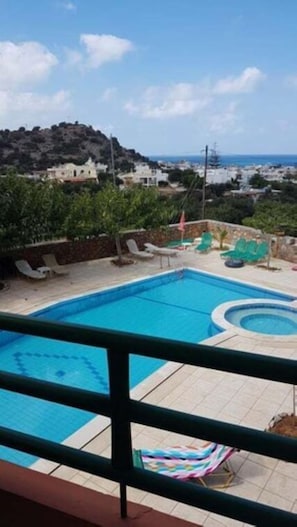 Utomhuspool