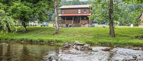 Amazing Creekside Location at Brookside Retreat - One of a Kind Smoky Mountain Experiences! Float your own tube or put your feet in the creek at Brookside Retreat